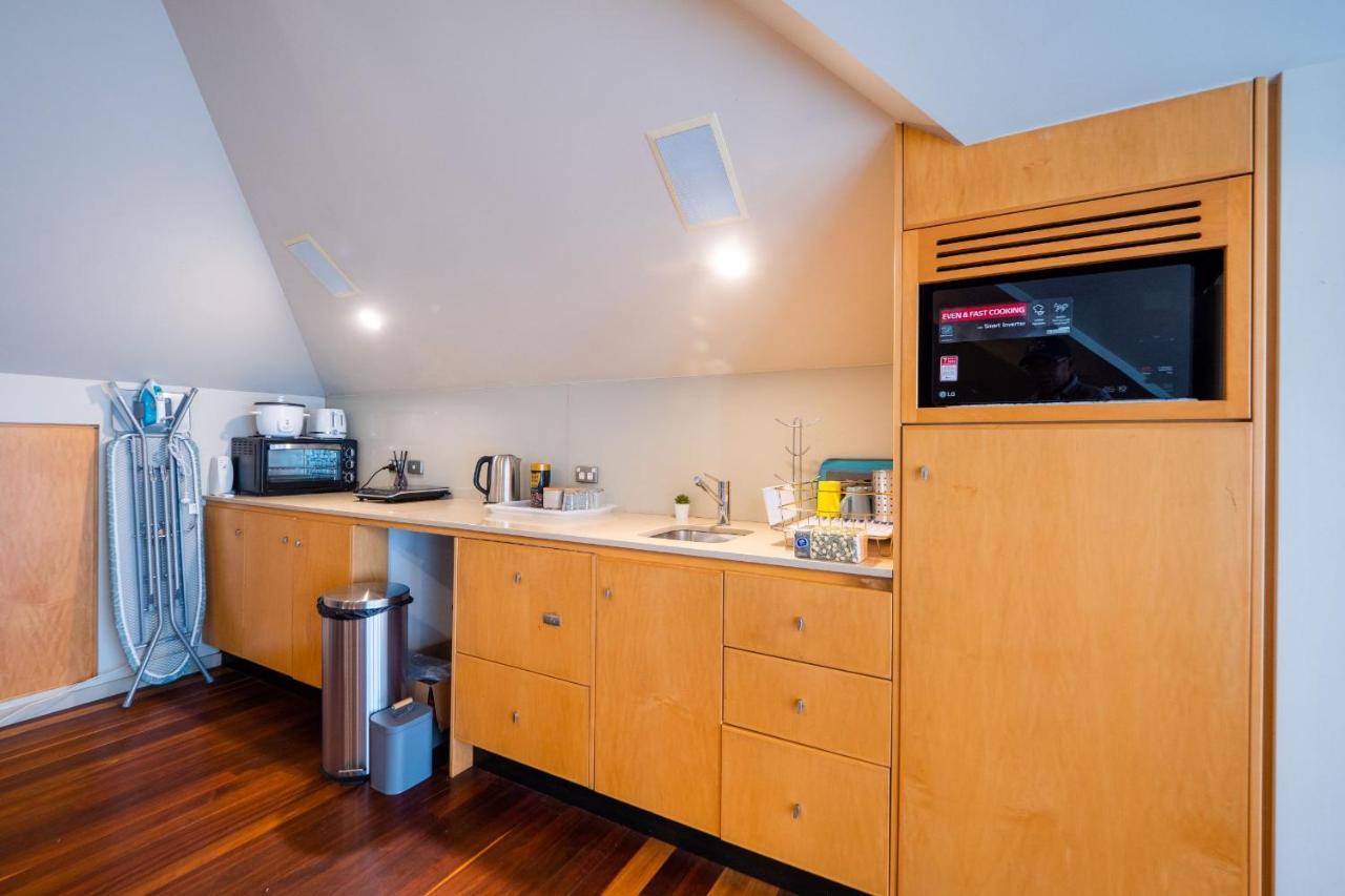 Quiet Private Studio In Strathfield With Kitchenette And Private Bathroom 3Min To Station Sleeps 6 Sydney Zewnętrze zdjęcie